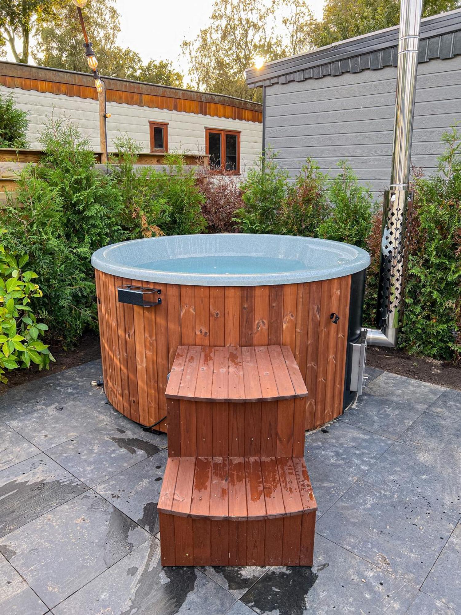 Bosrijk Chalet - Hottub - Veluwe Putten Exterior foto
